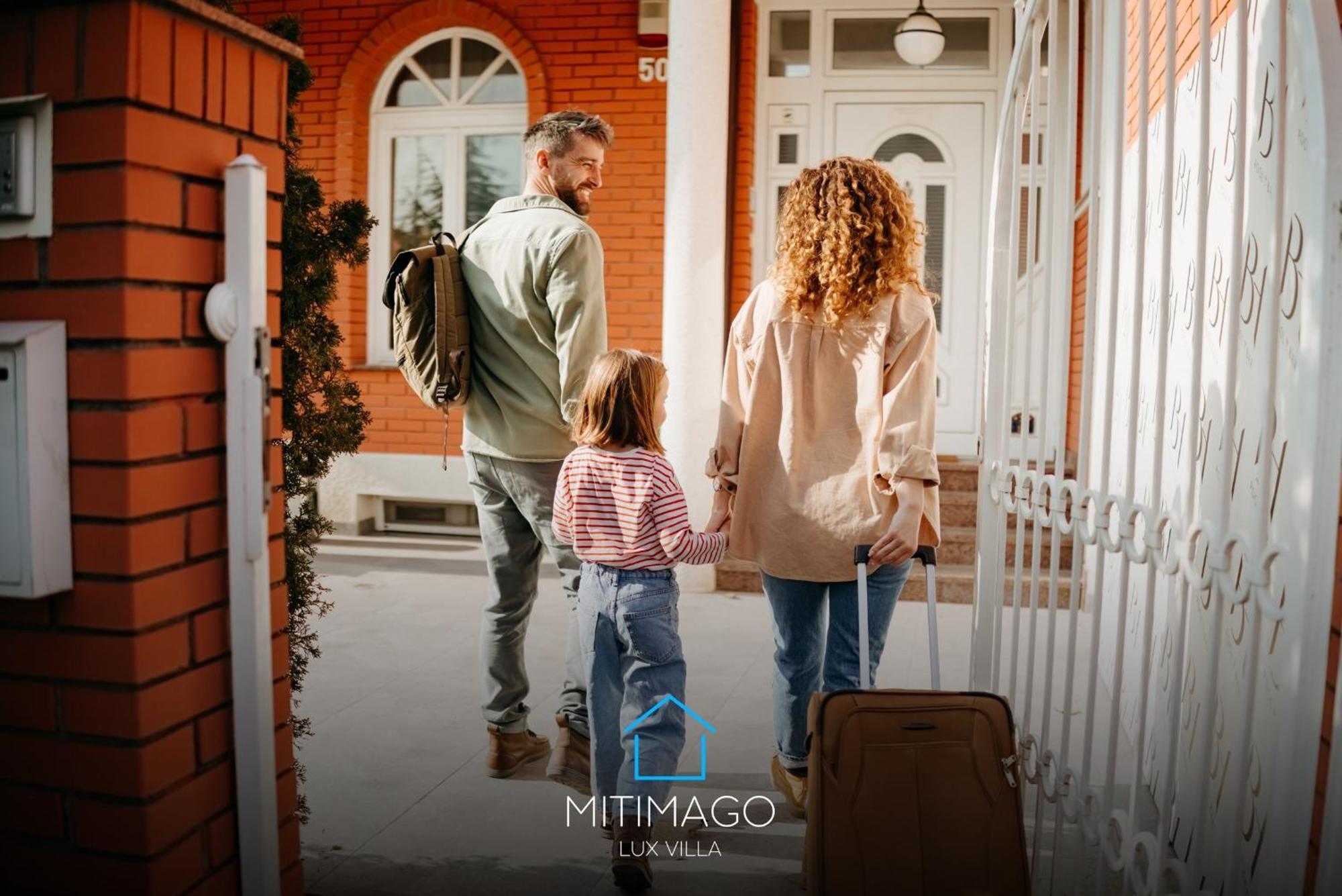 Lux Villa Mitimago Ni Exteriér fotografie